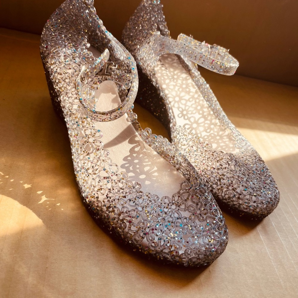 Jelly shoe wedge